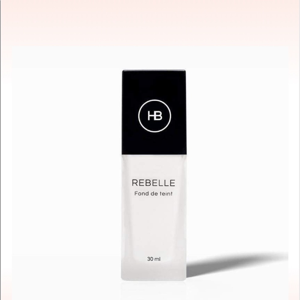 Rebelle Foundation HAILEY BEAUTY